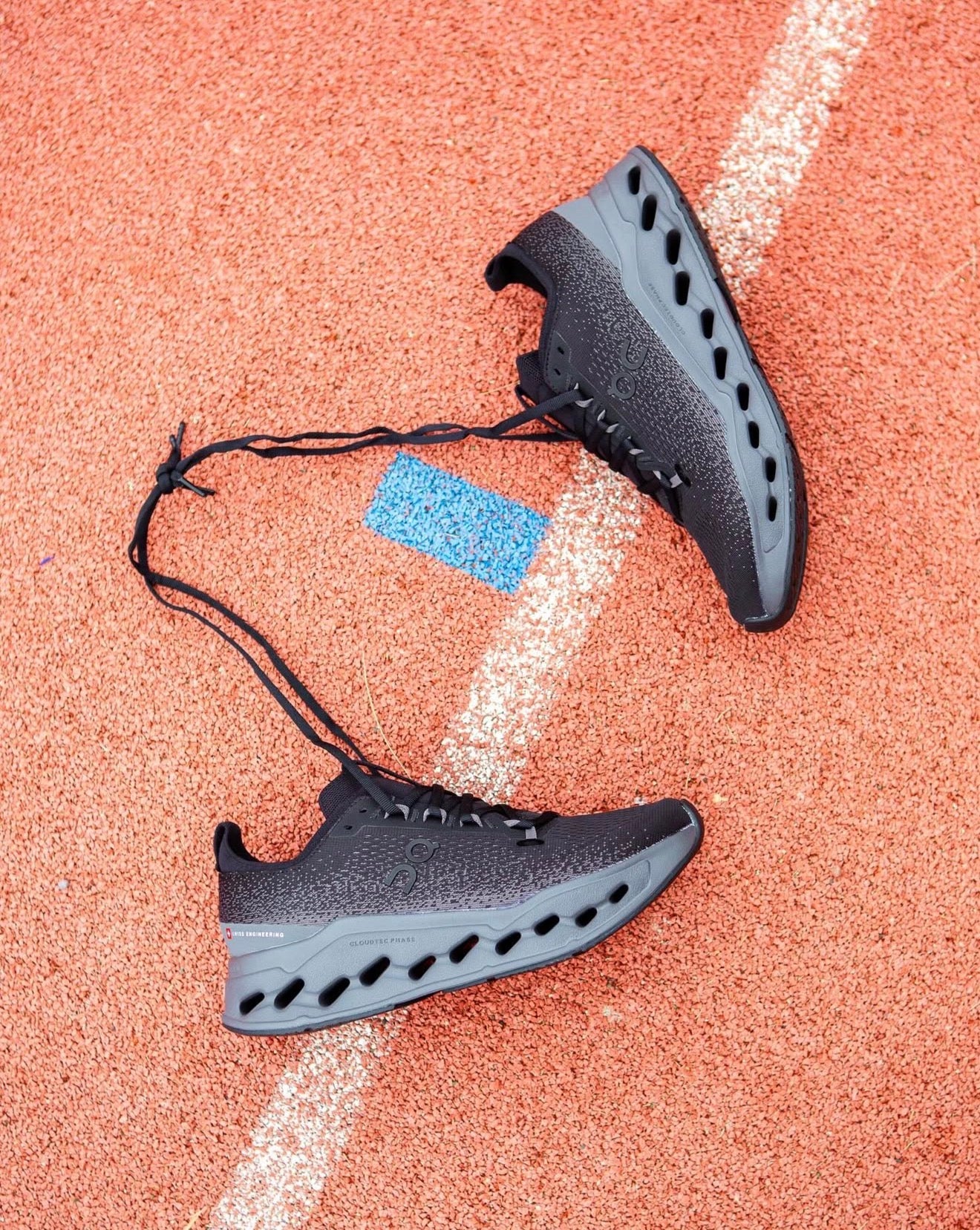 On Running Cloudsurfer Max Black Eclipse