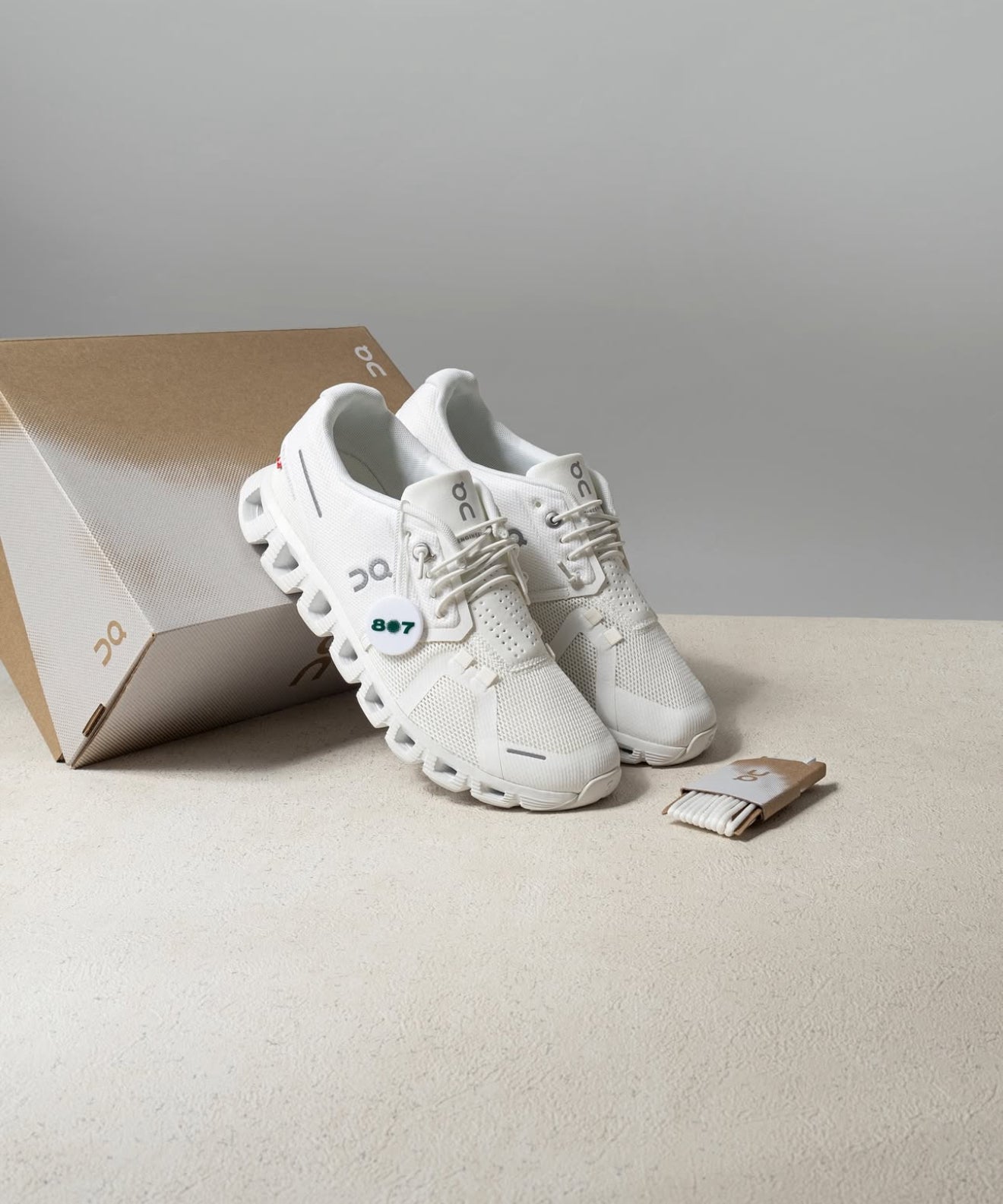 On Running Cloud 5 All White