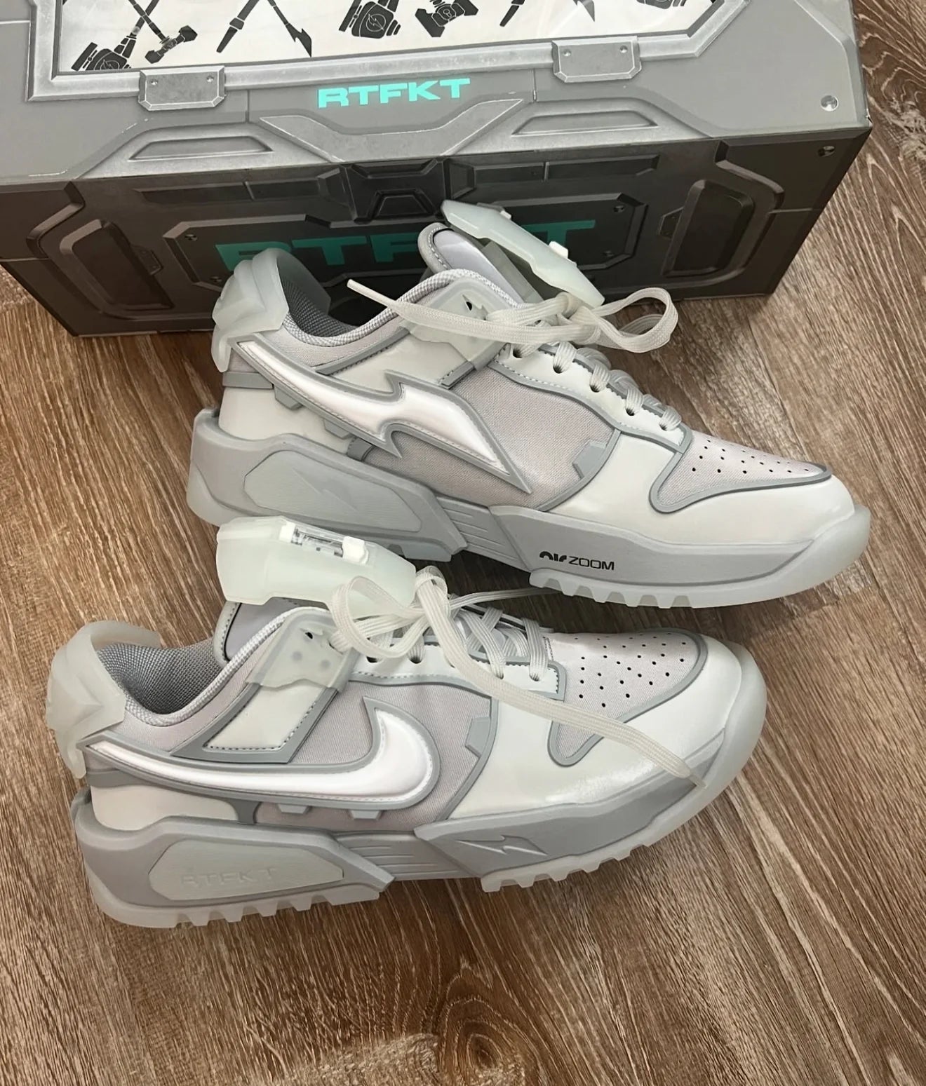 Dunk Genesis Low RTFKT Ghost (Edition of 8461)