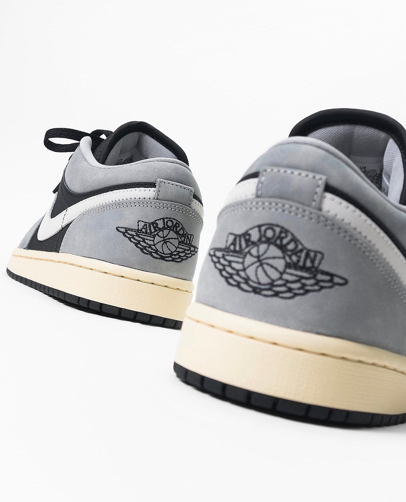 Air Jordan 1 Low Light Smoke Grey Off Noir