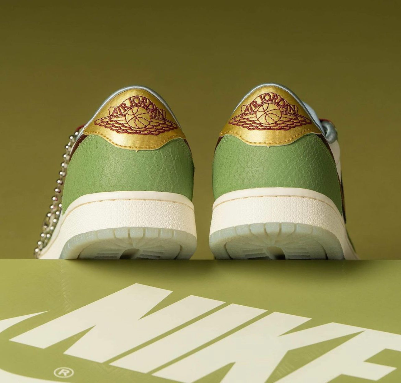 Air Jordan 1 Low Year Of the Dragon