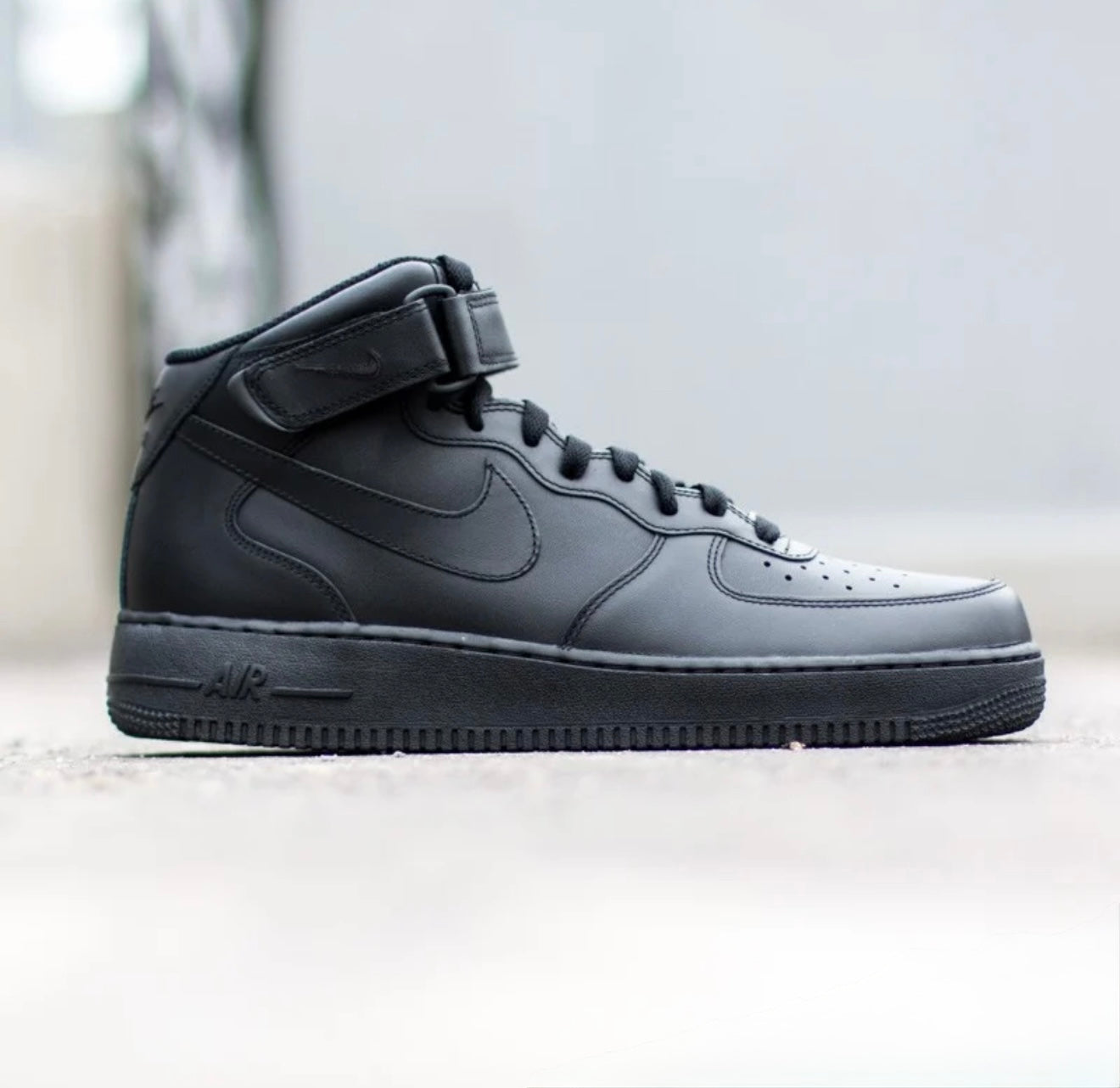 Airforce 1 Mid Triple Black