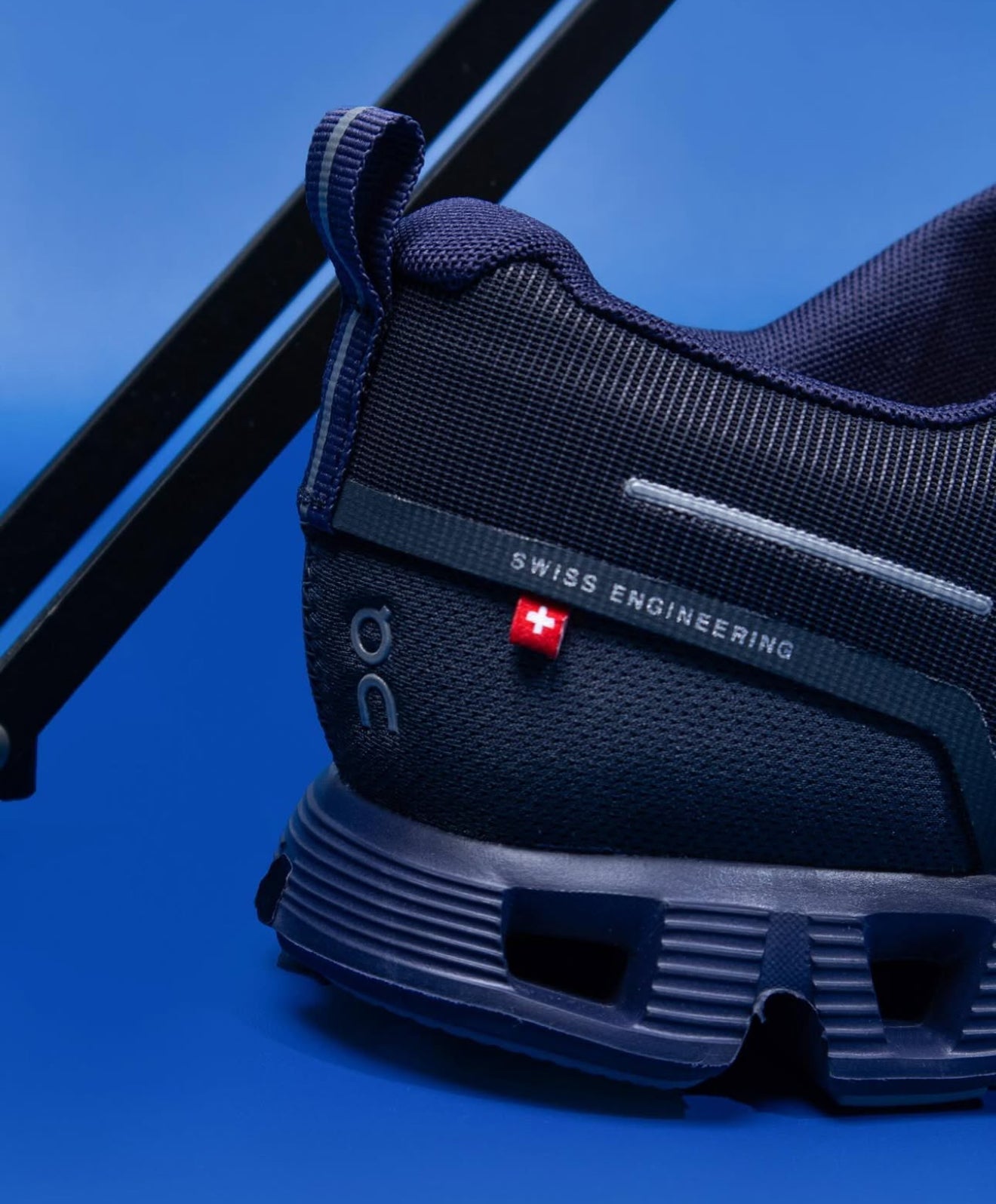 On Running Cloud 5 Waterproof Metal Navy