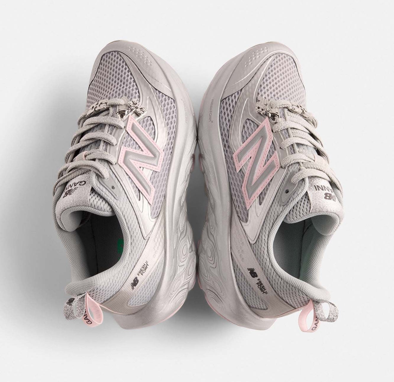 WMNs New Balance Fresh Foam Trainer GANNI Silver Metallic