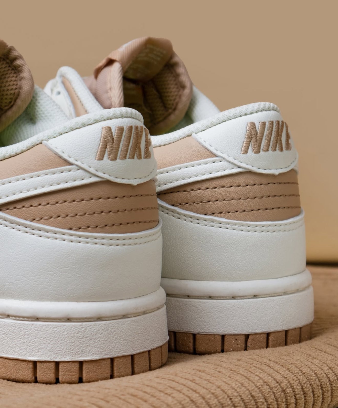 WMNs Dunk Low next nature beige sail