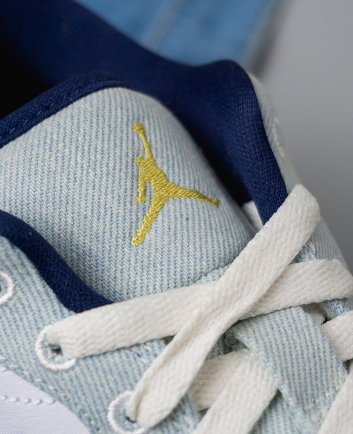 Air Jordan 1 Low SE Denim Star Blue