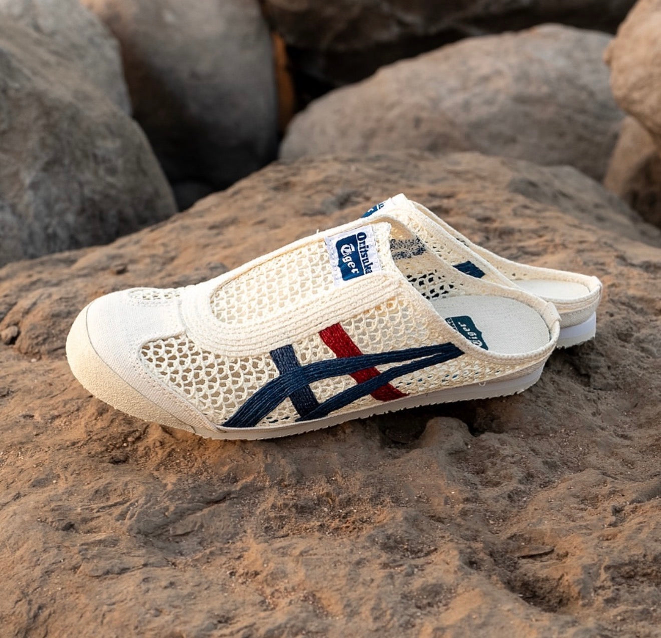 Mexico 66 Sabot Cream Mako Blue