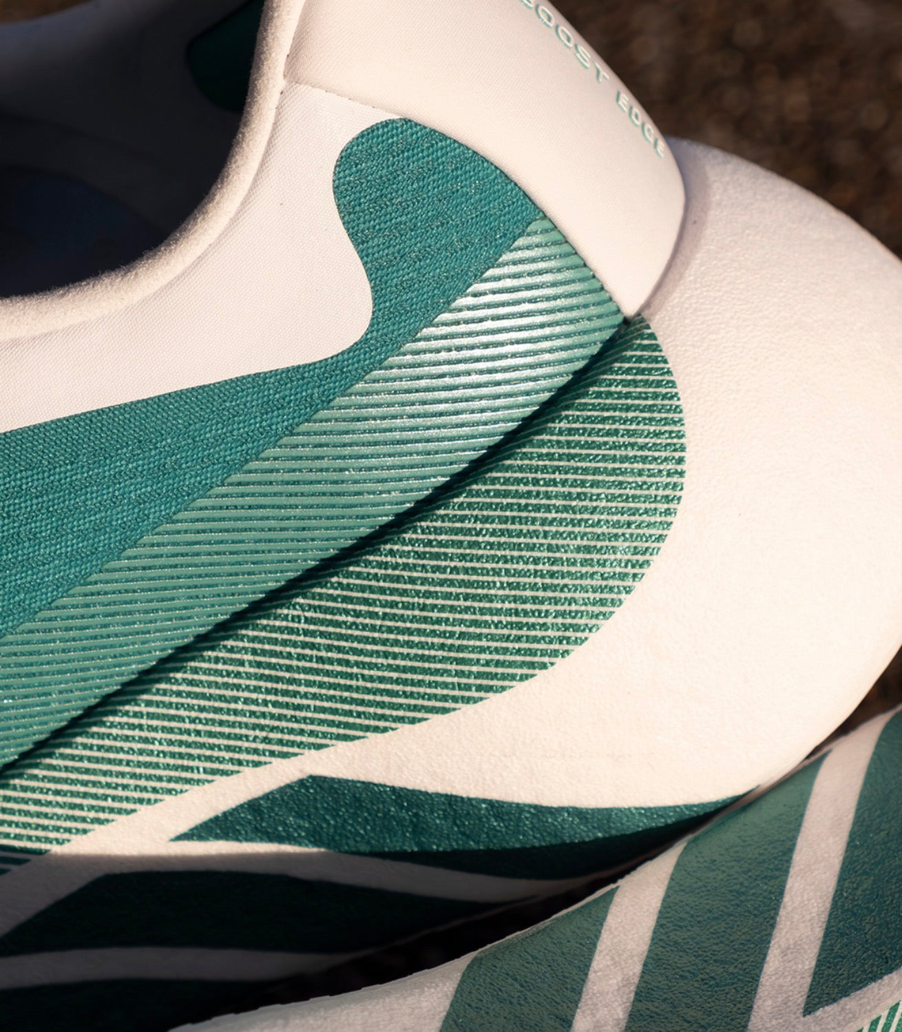 Hyperboost Edge White EQT Green