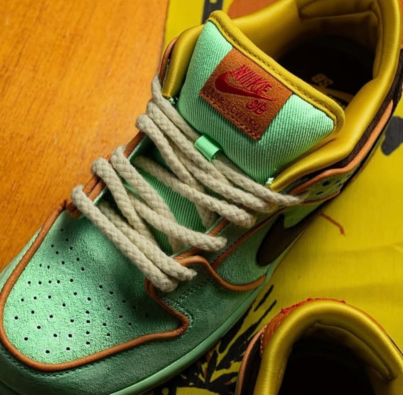 SB Dunk Low Rodeo Tourmaline
