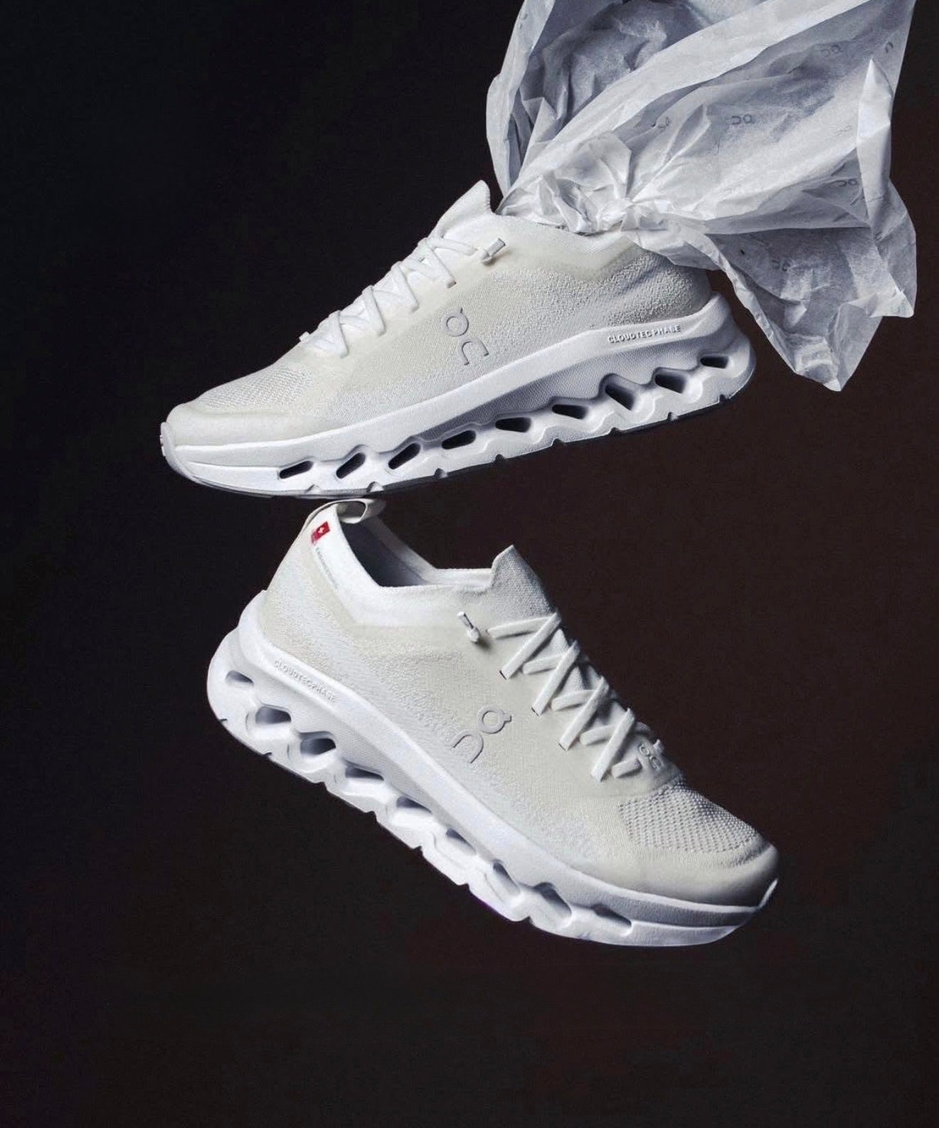On Running Cloudtilt Moon Zendaya White Frost
