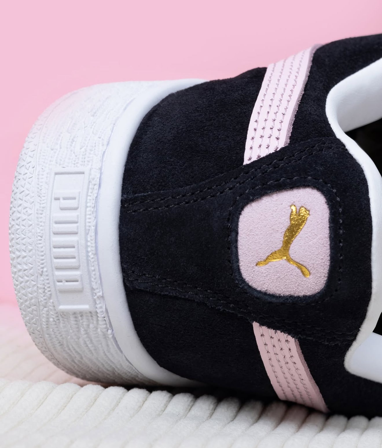 WMNs Puma Suede XL Black of whisp pink