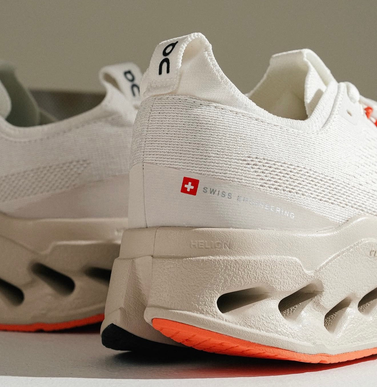 On Running Cloudsurfer Max Ivory Salmon