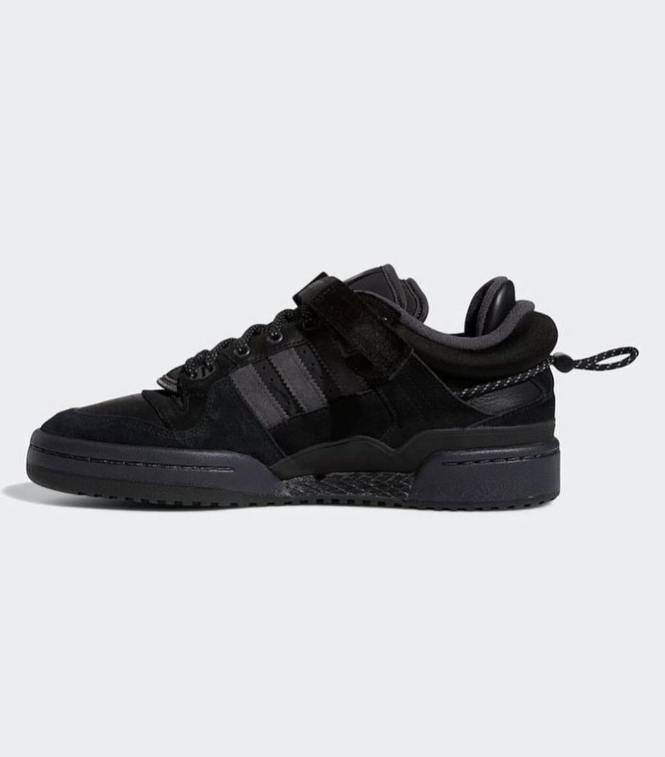 WMNs Forum Low Bad Bunny Back to School