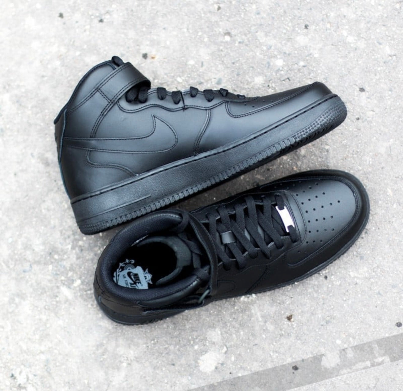 Airforce 1 Mid Triple Black