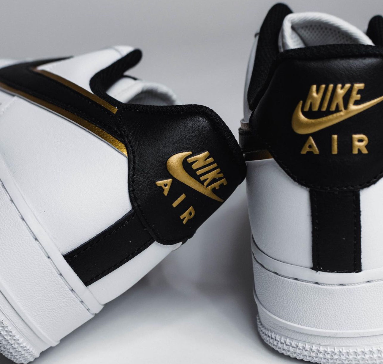 Airforce 1 Low LV8 Double Swoosh Metallic Swoosh