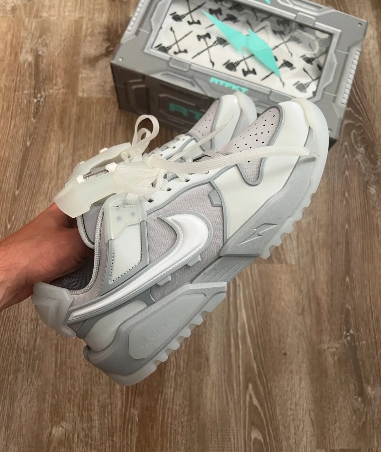 Dunk Genesis Low RTFKT Ghost (Edition of 8461)
