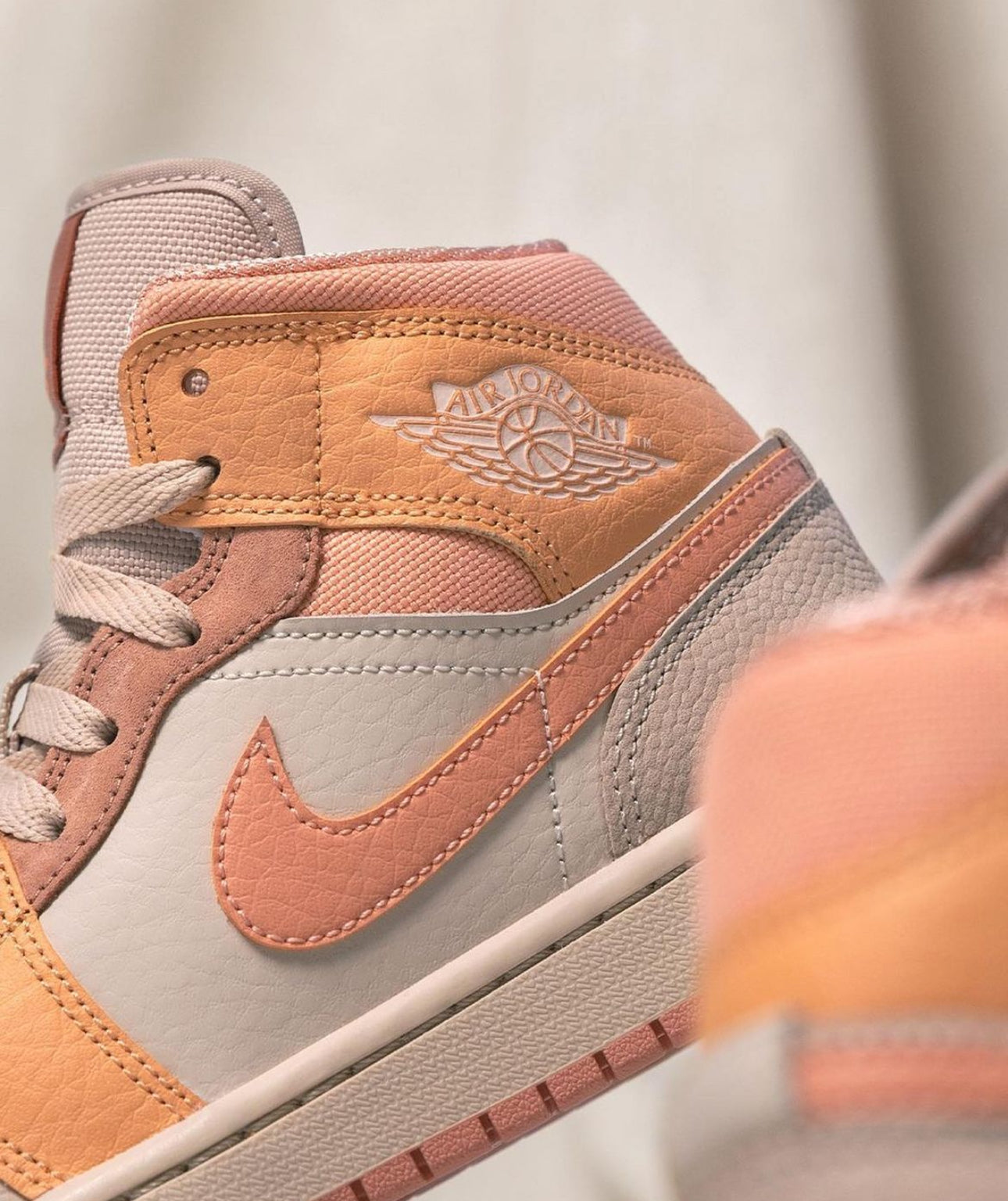 WMNS Air Jordan 1 Mid Apricot Orange