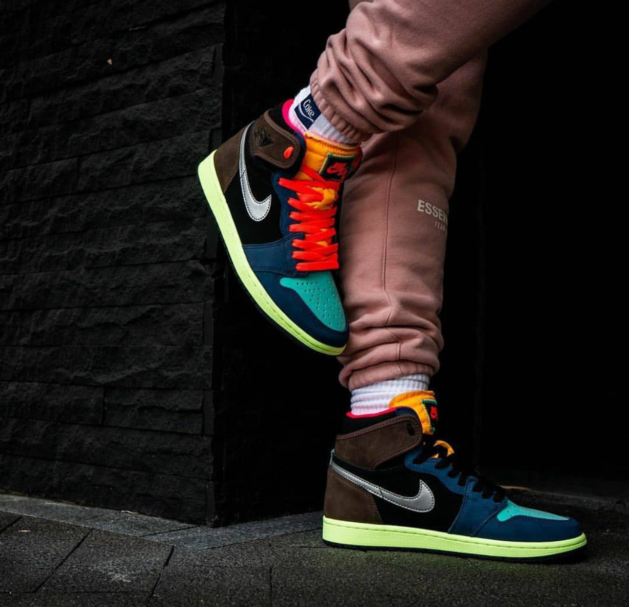 Air Jordan Retro 1 High Biohack