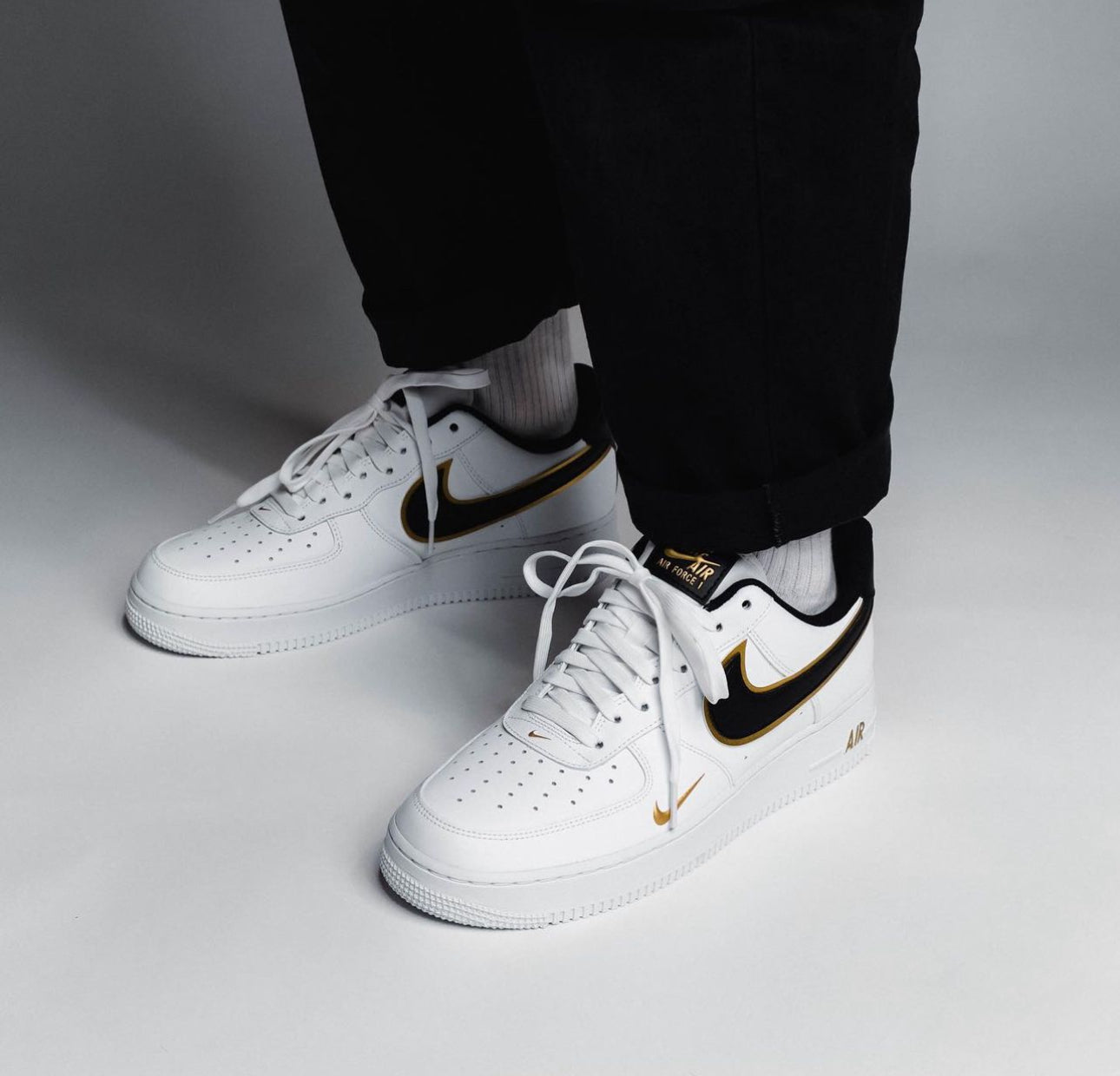 Airforce 1 Low LV8 Double Swoosh Metallic Swoosh