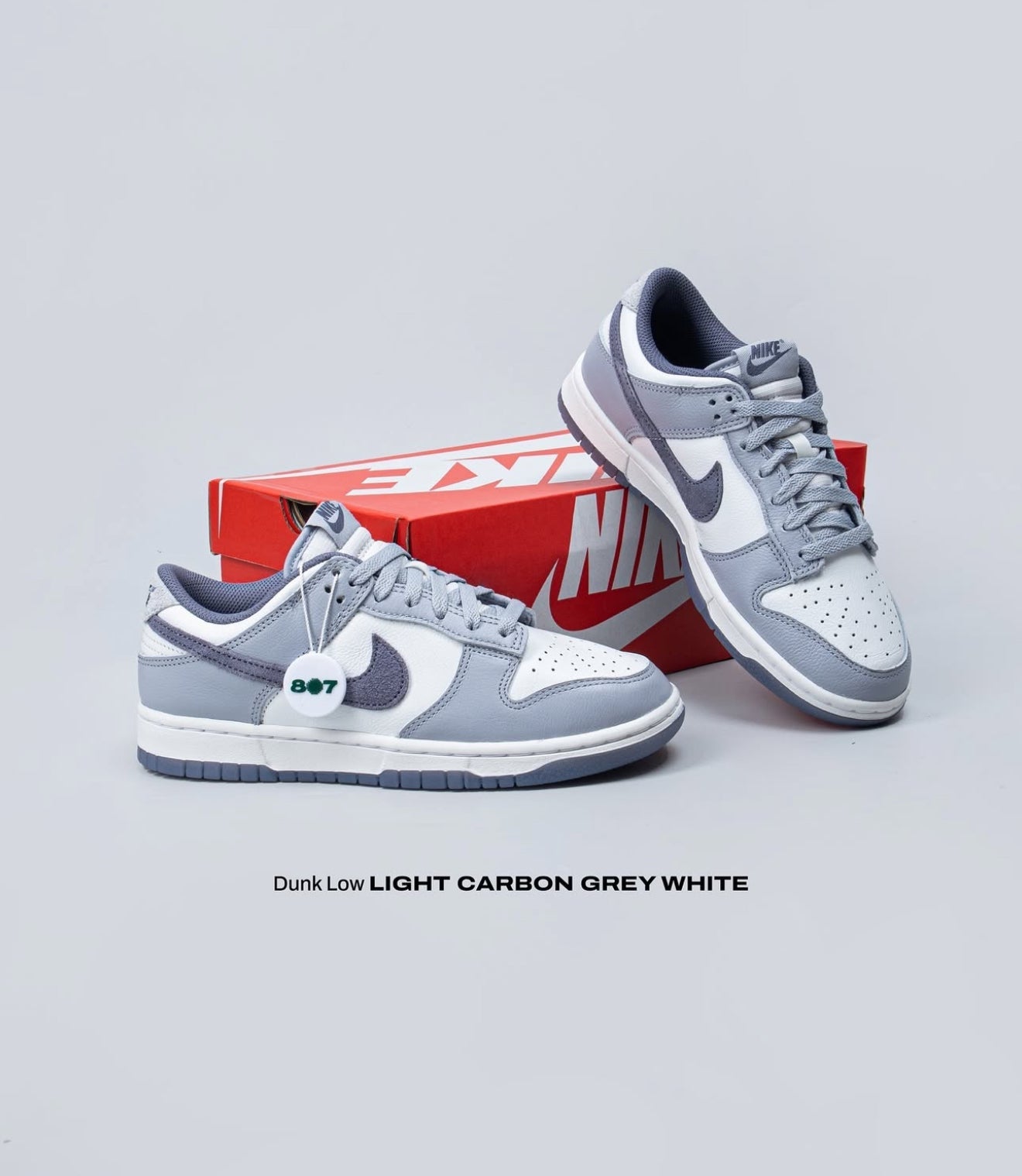Dunk Low SE Light Carbon