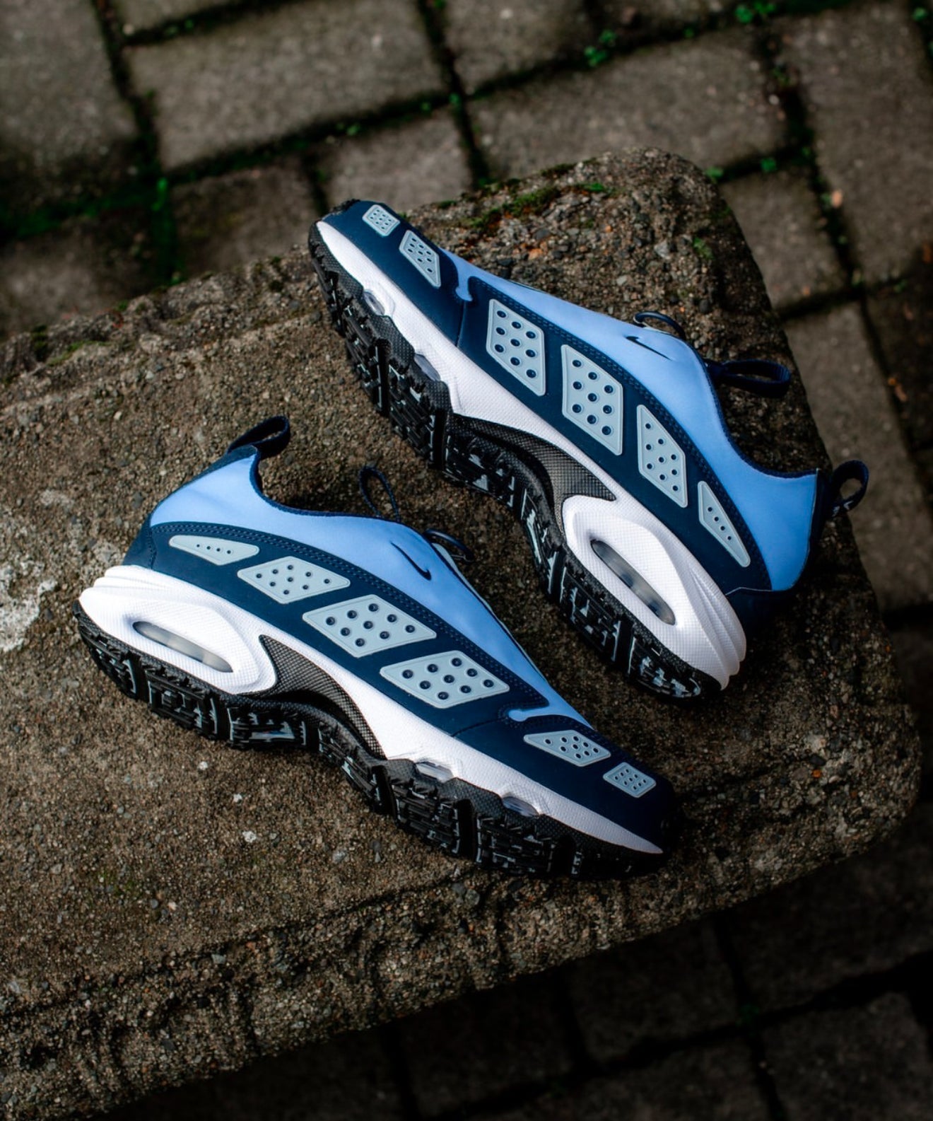 Airmax SNDR Blue Ice