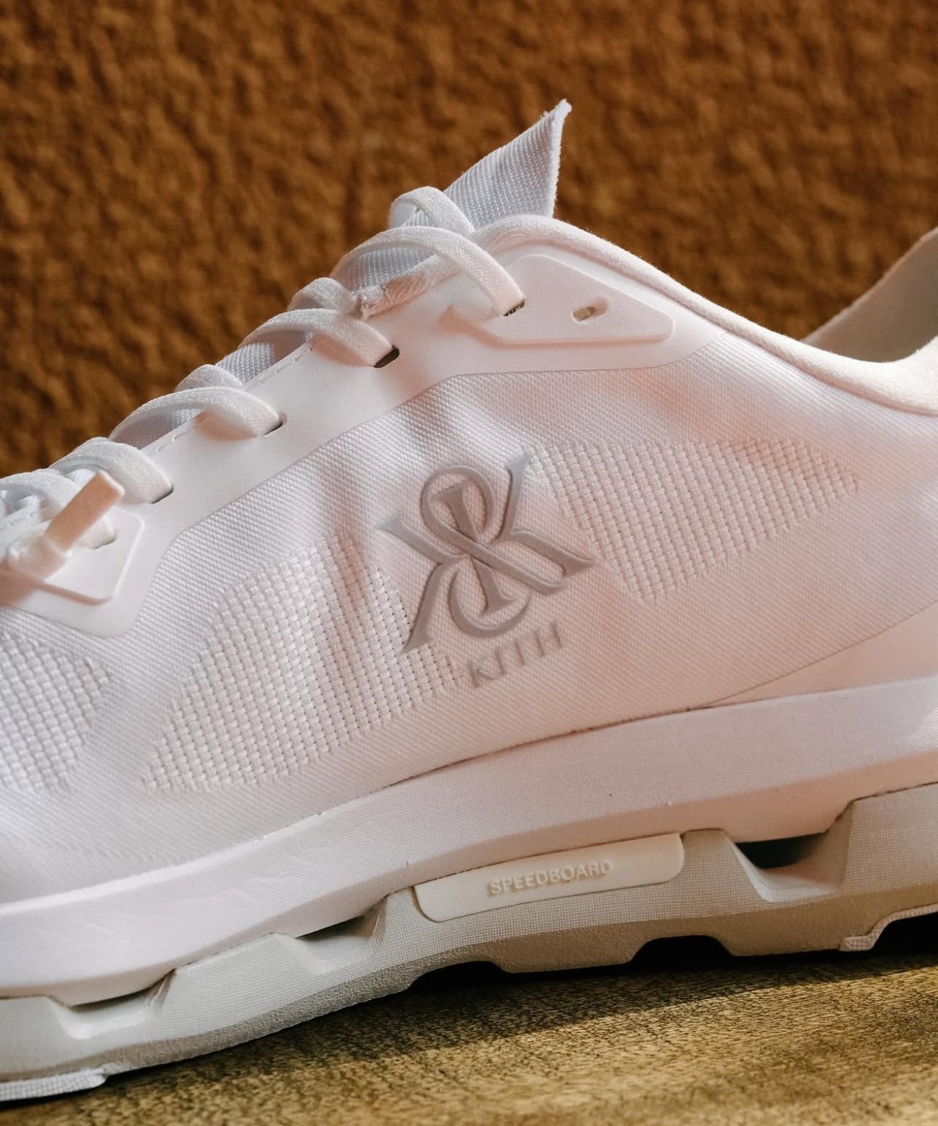 On Running Cloudzone Kith White Ice