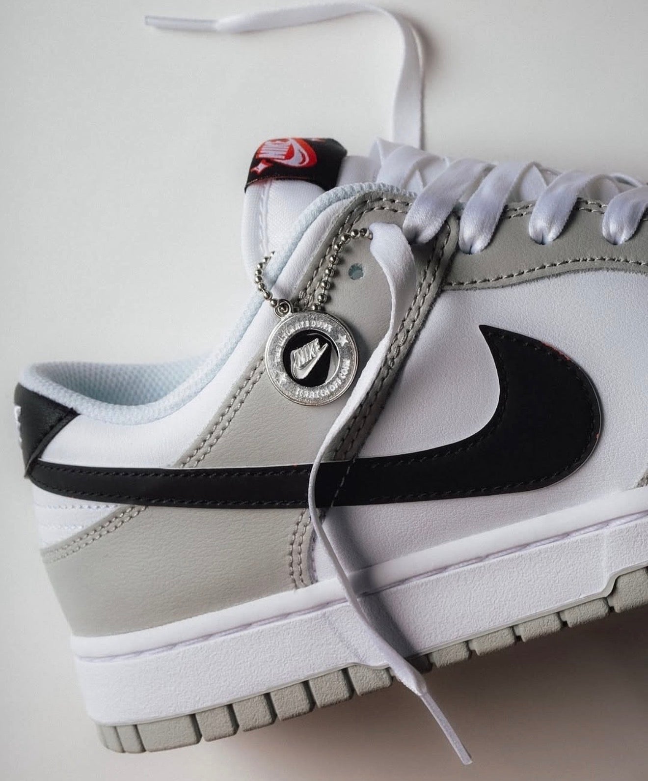 Dunk Low SE Lottery Grey