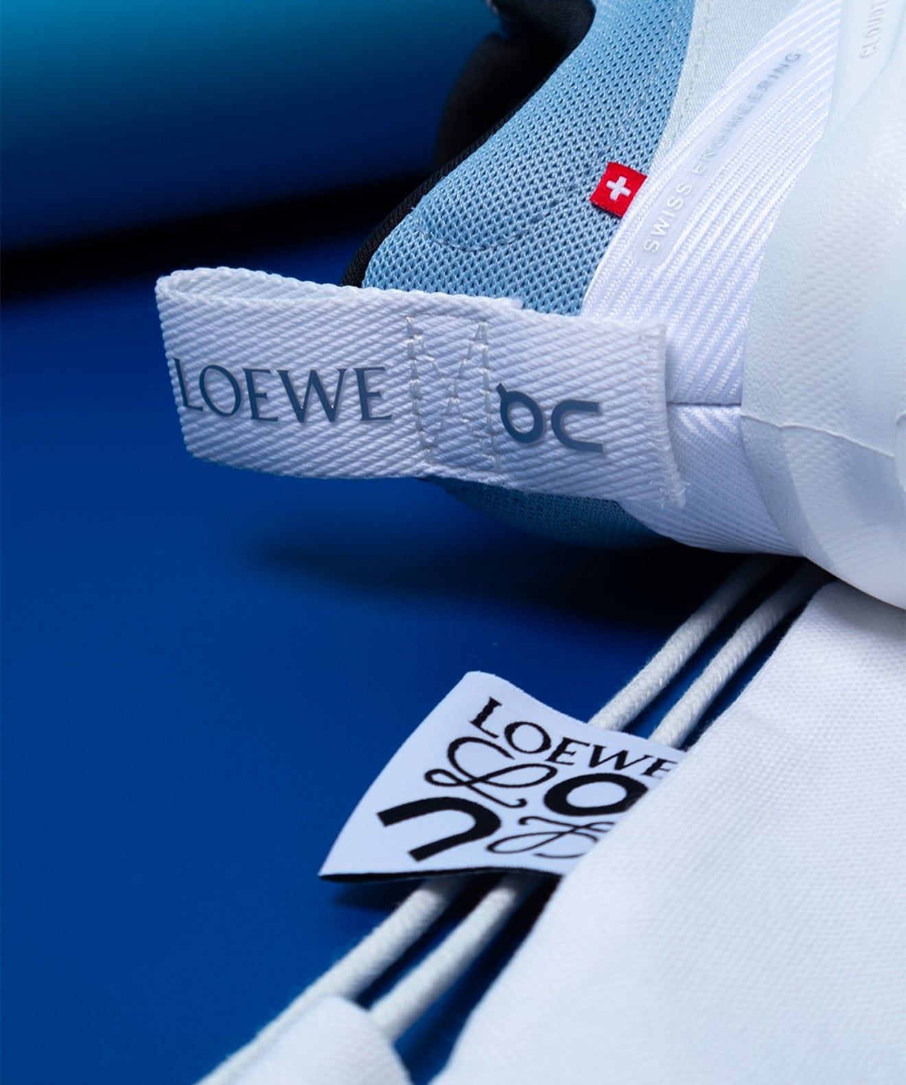 On Running Cloudtilt 2 LOEWE White Blue