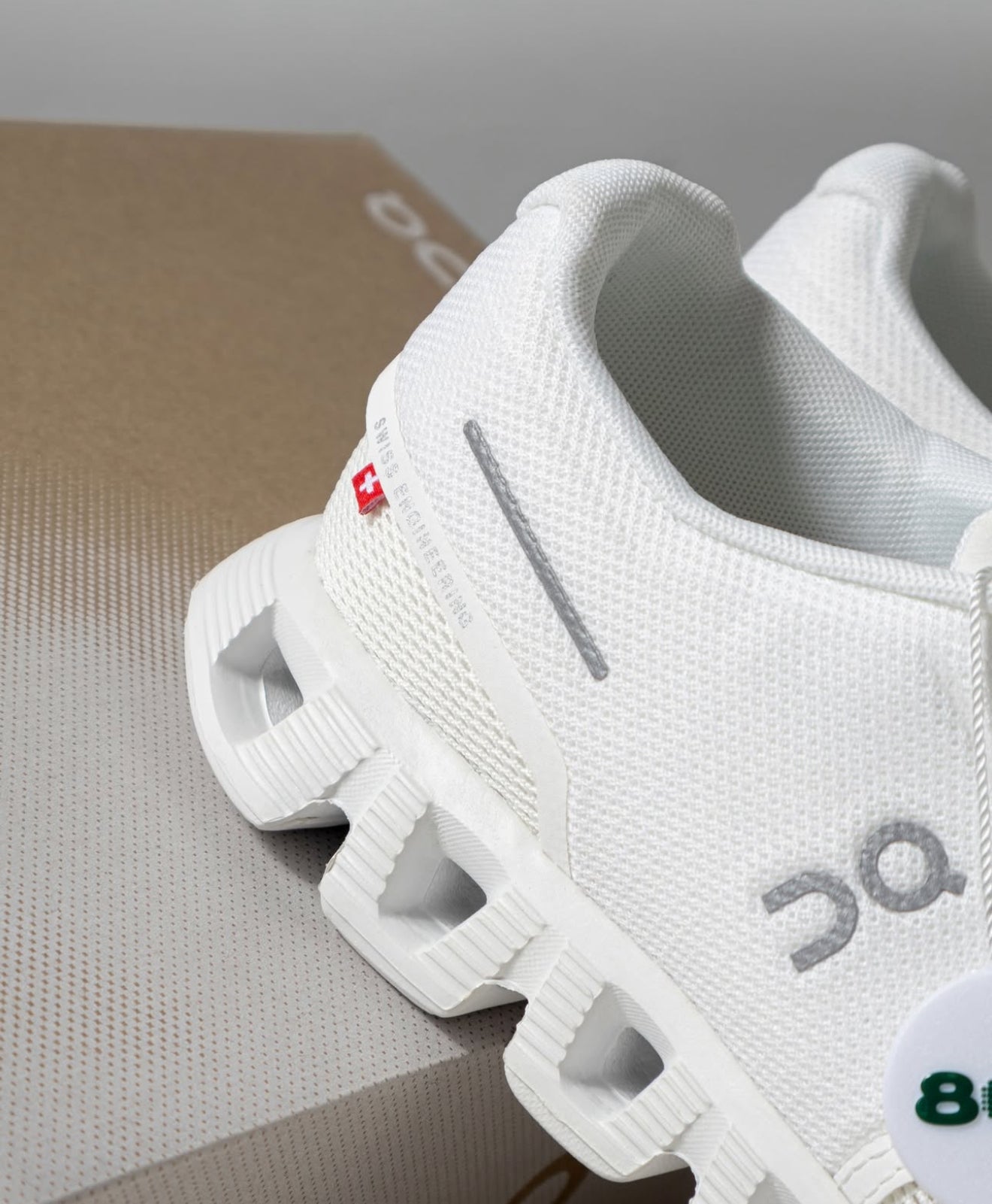 On Running Cloud 5 All White