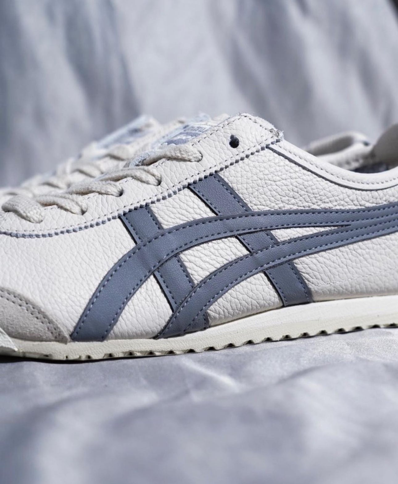 WMNs Onitsuka Tiger Mexico 66 Beige Grey