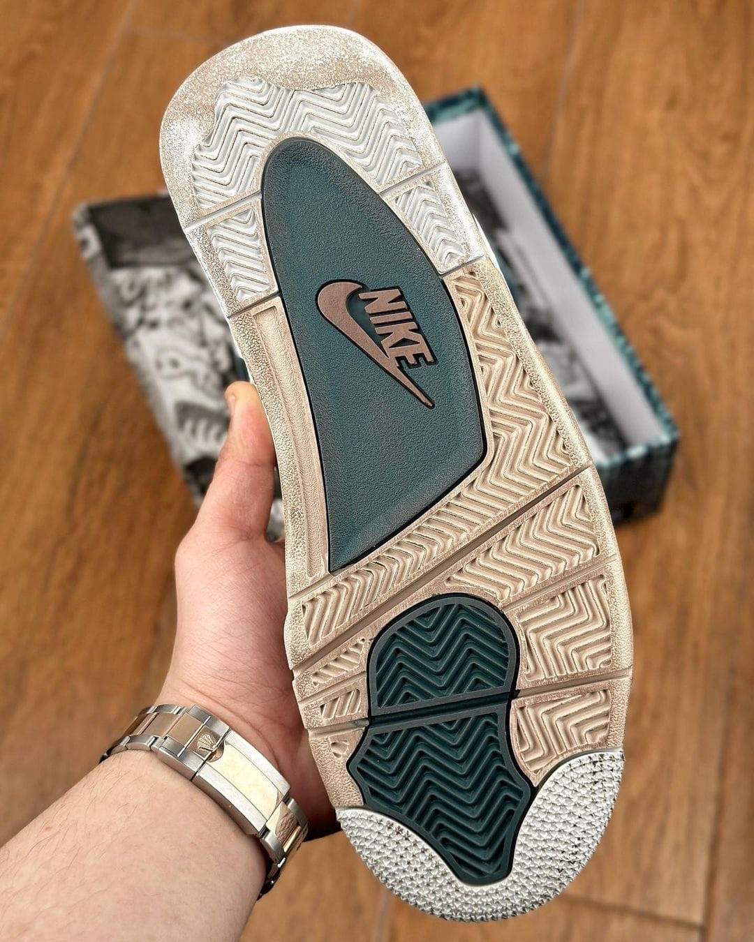 Air Jordan 4 Snorlax