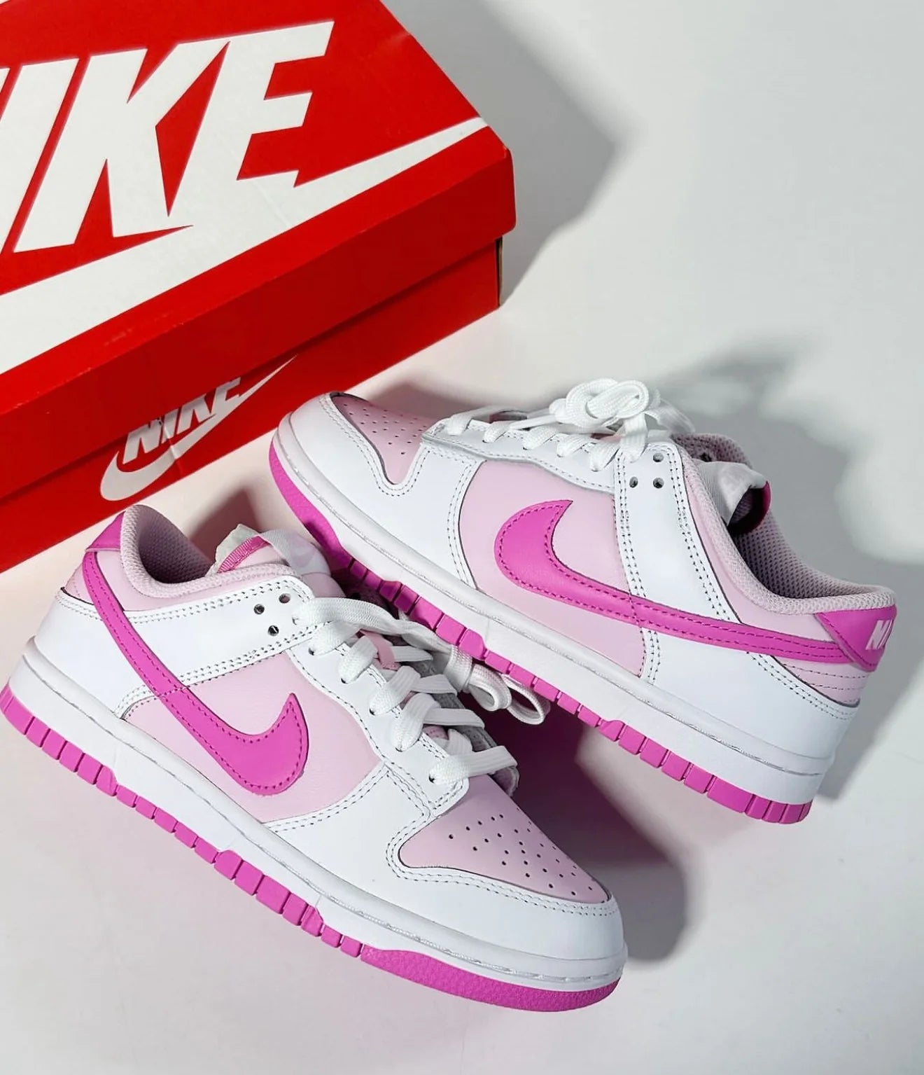 WMNs Dunk Low Pink Foam