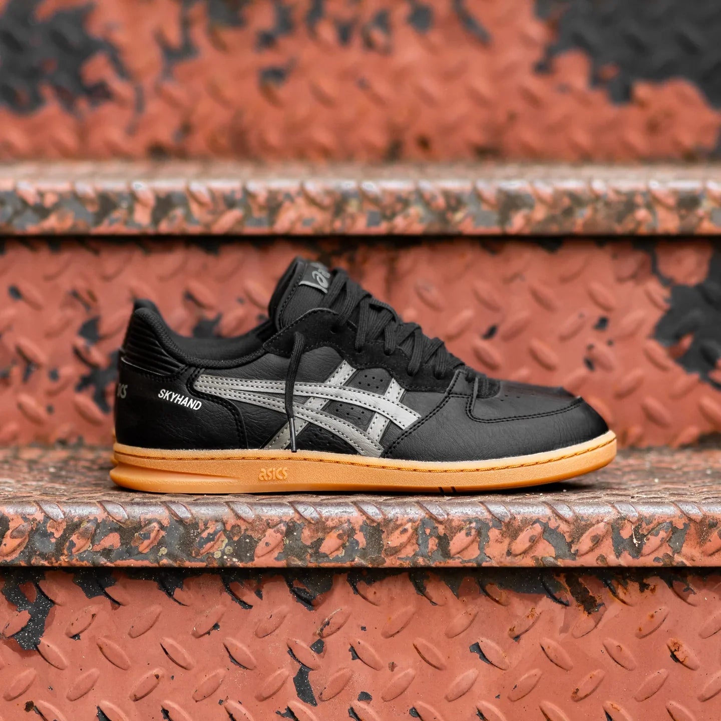 Asics Skyhand OG Black Truffle Grey