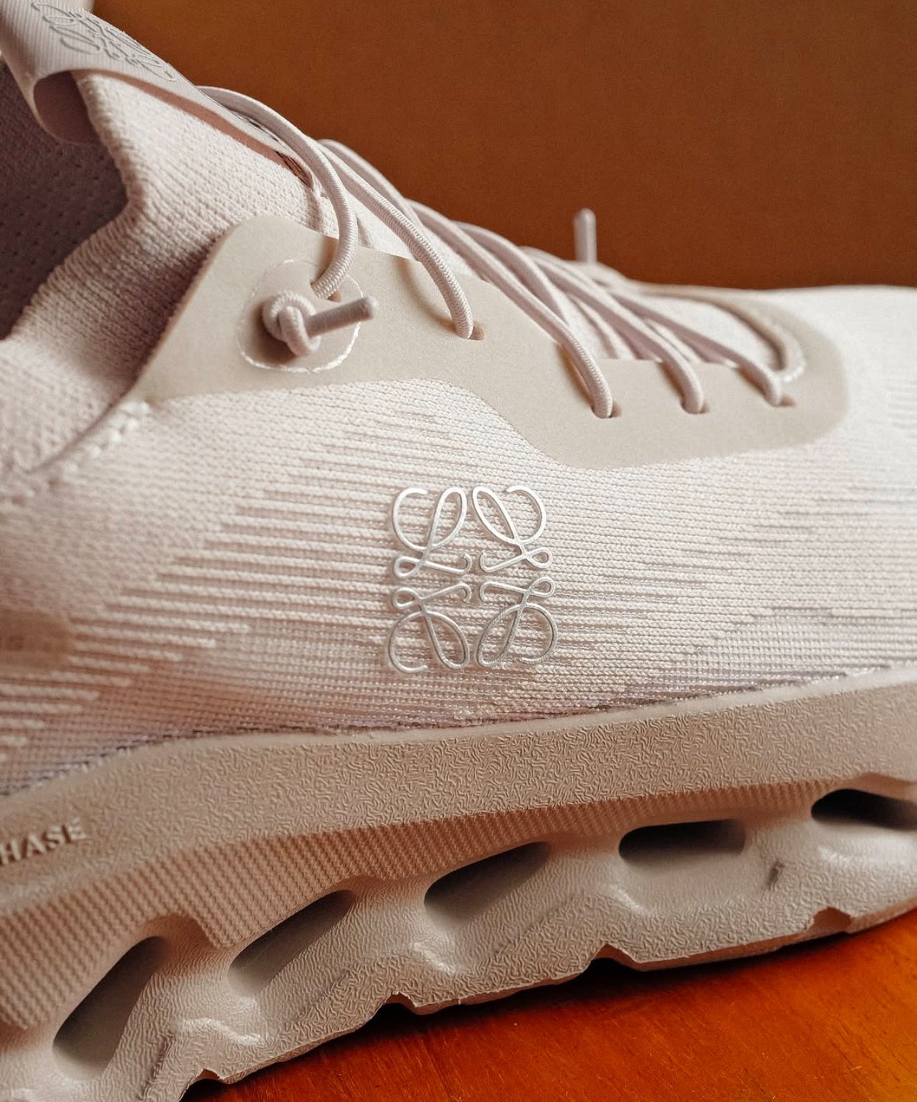 Loewe x OnCloudTilt