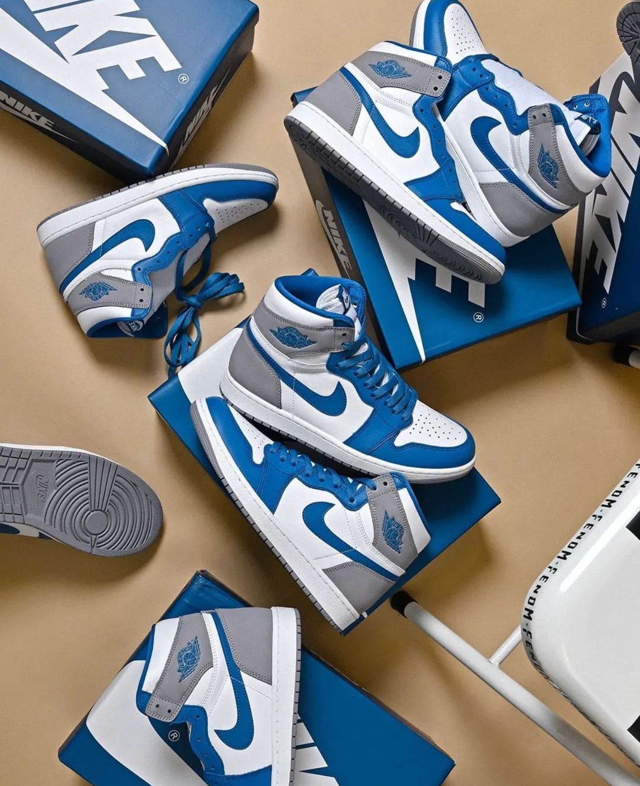 Air Jordan 1 High True Blue