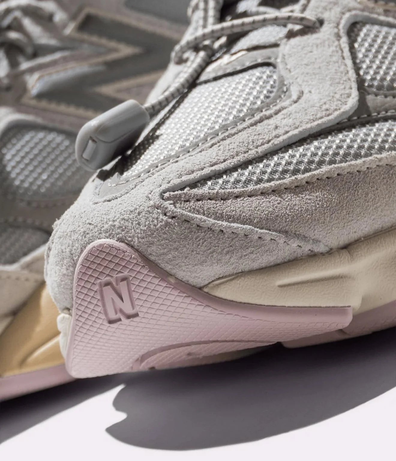 WMNs New Balance 9060 Grey Lilac