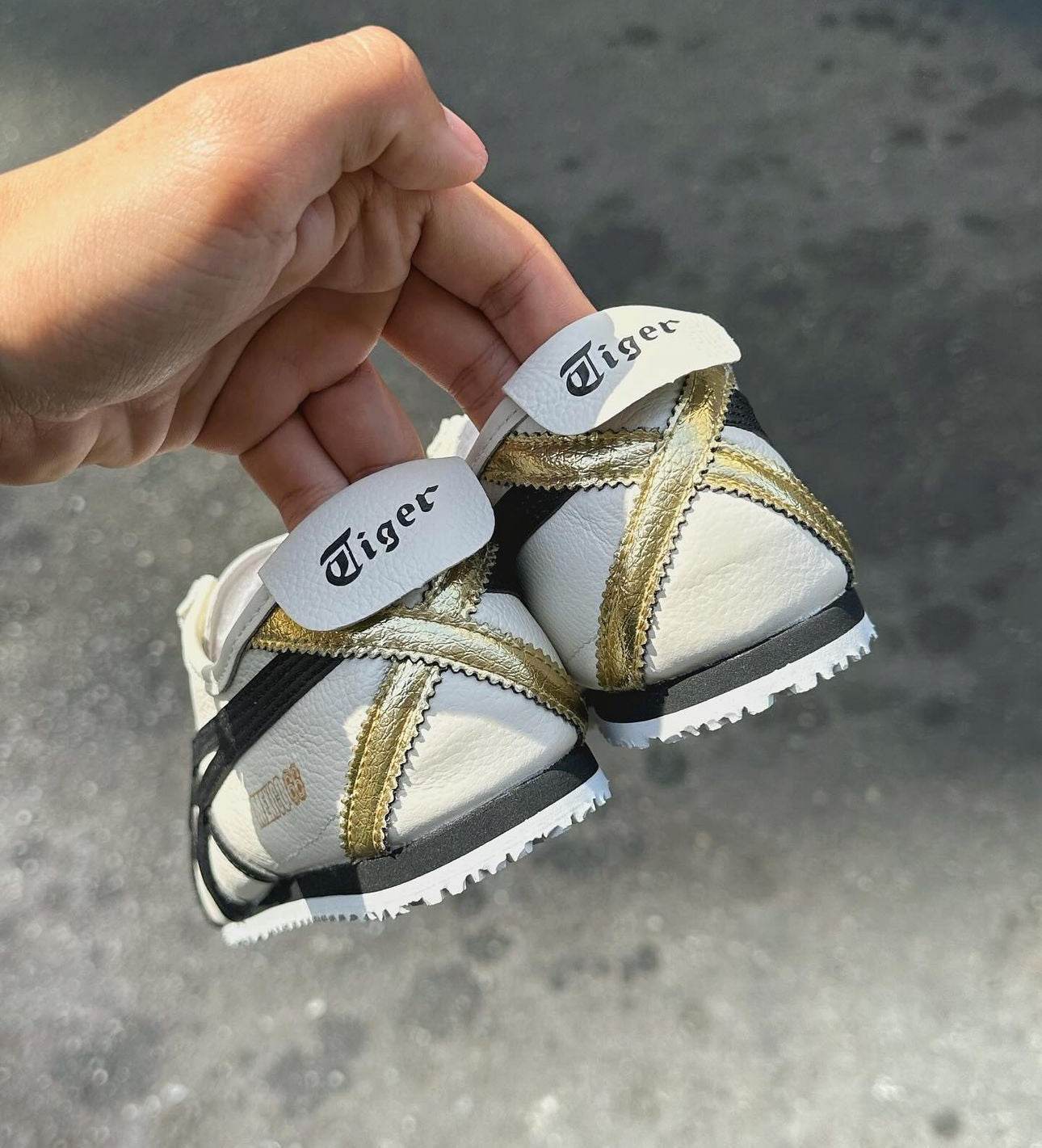 WMNs Mexico 66 Cream Gold Black