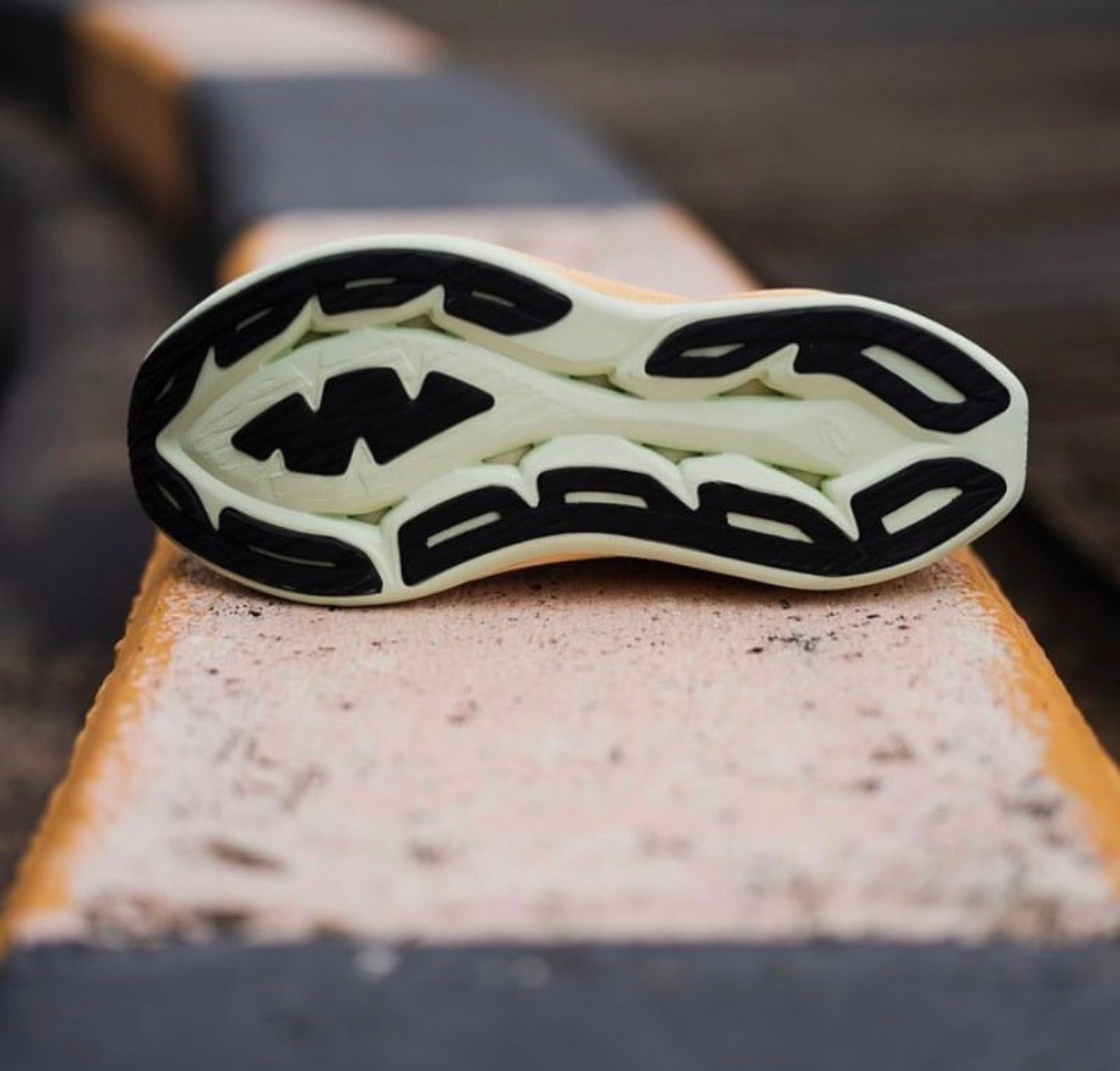 Superblast Peach Whisper Green