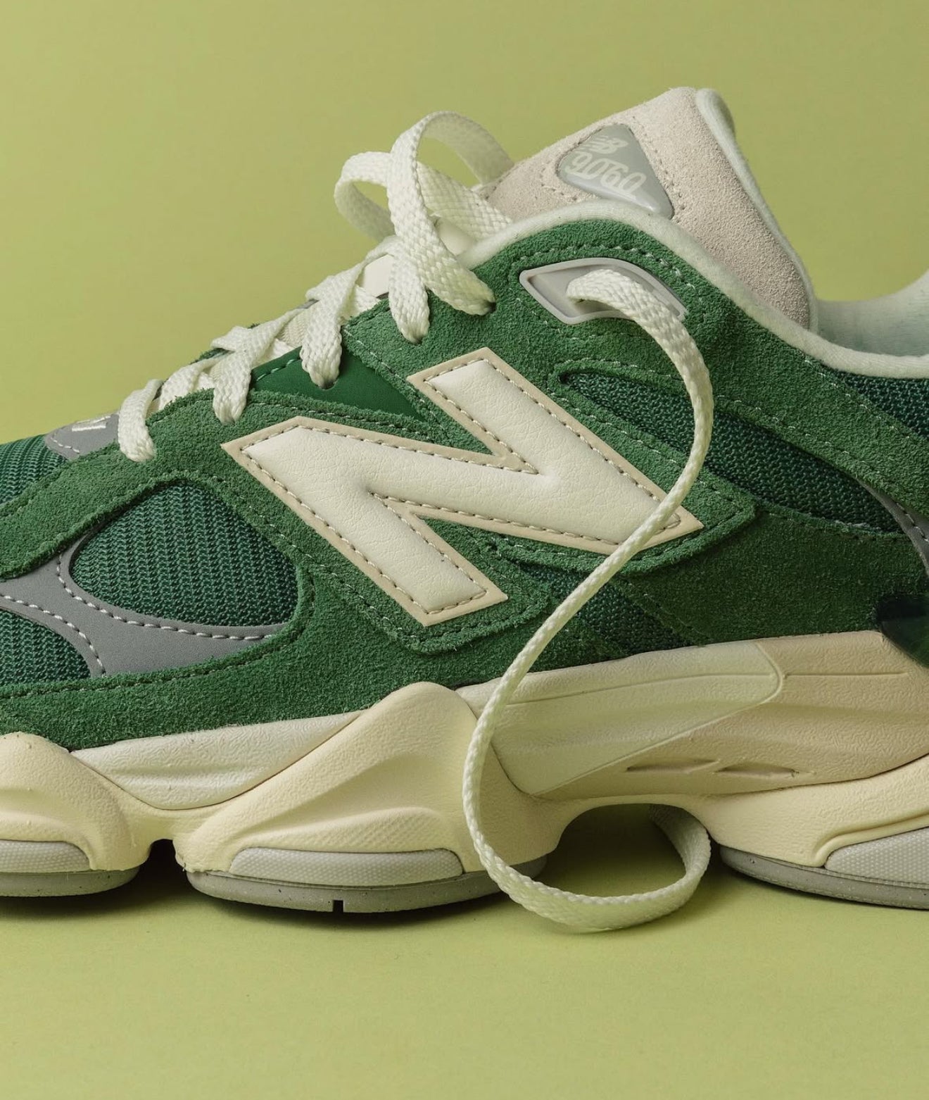 New Balance 9060 Nori Green