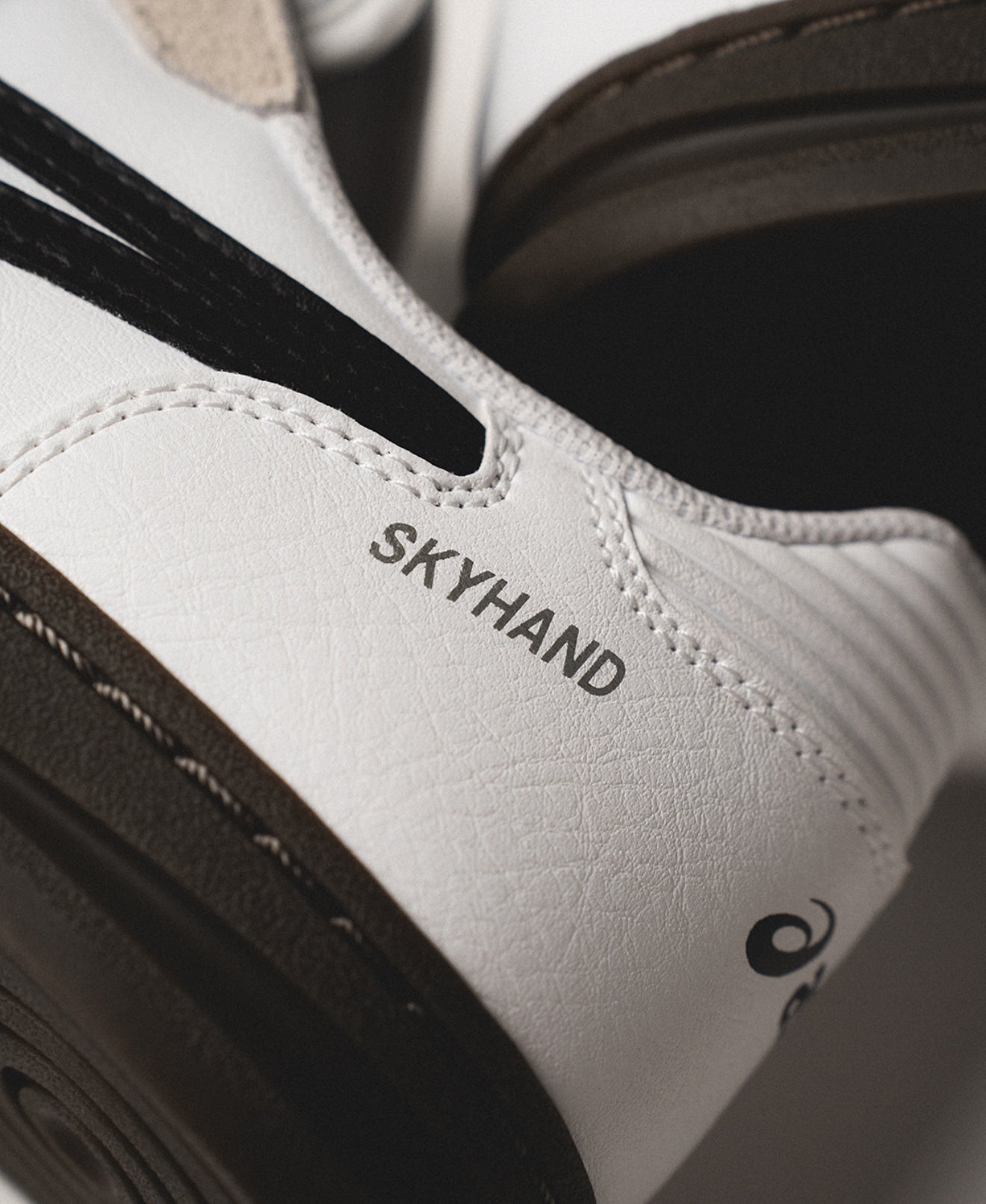 Asics Skyhand OG White Black