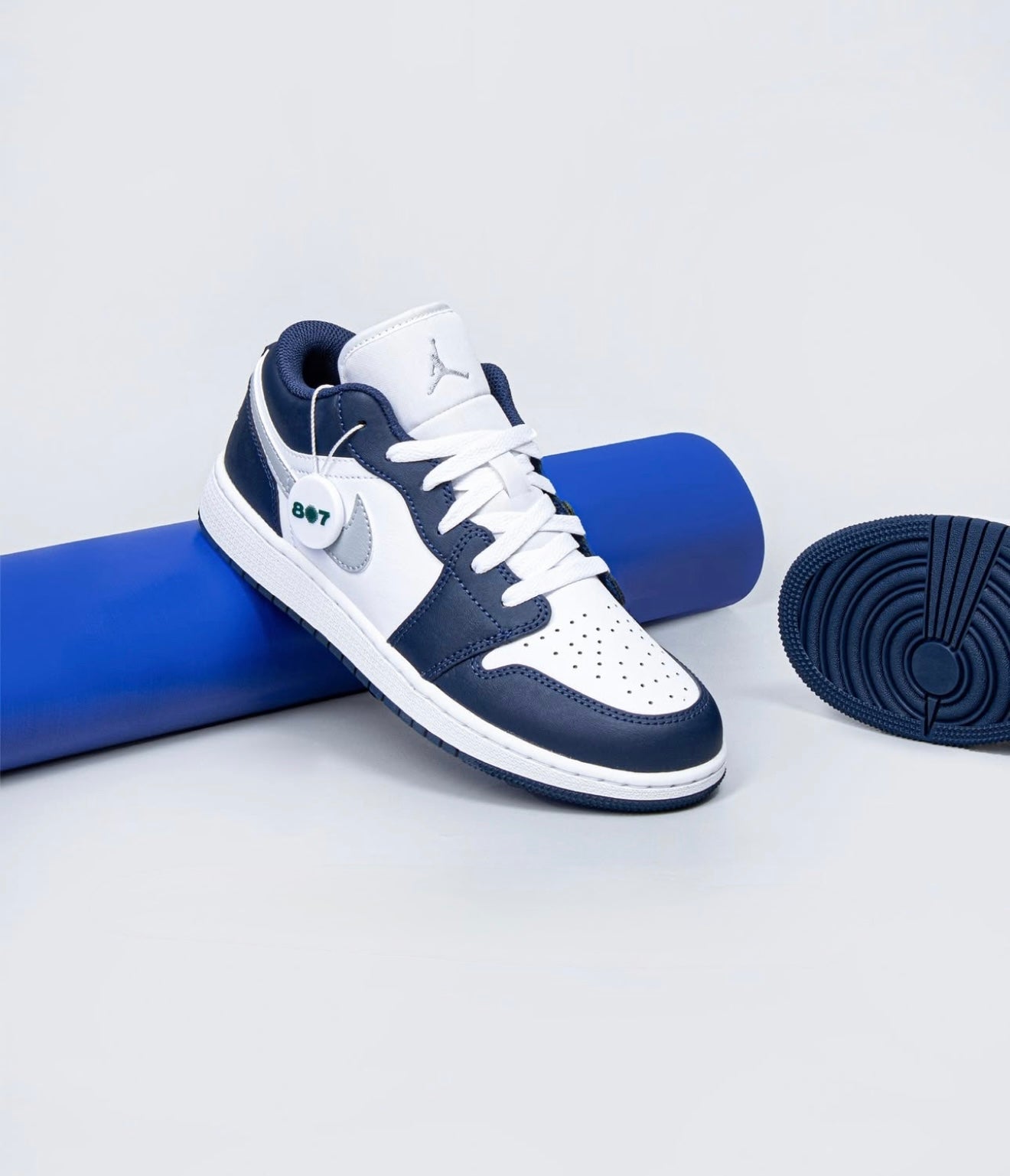 Air Jordan 1 Low Wolf Grey Midnight Navy