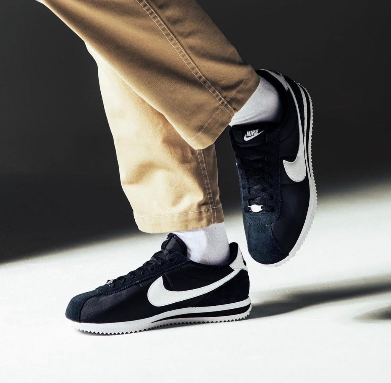 Cortez TXT Black White