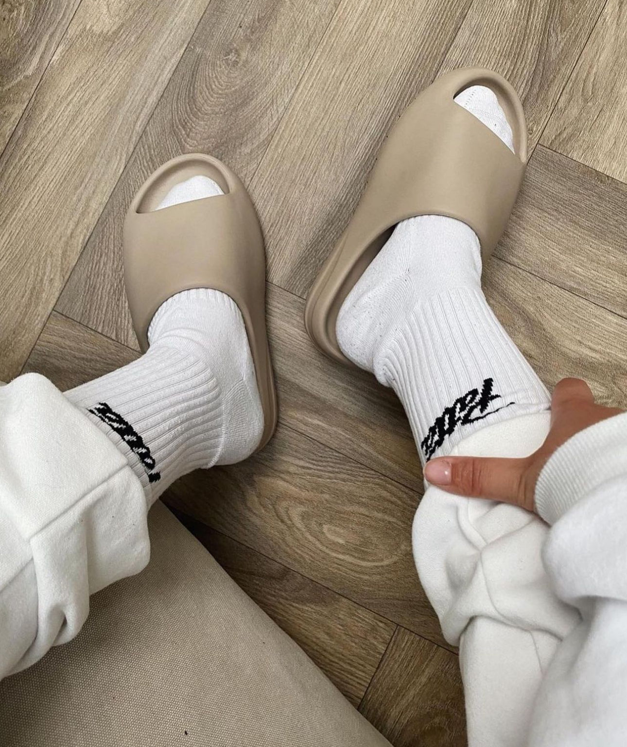 Yeezy Slides Pure