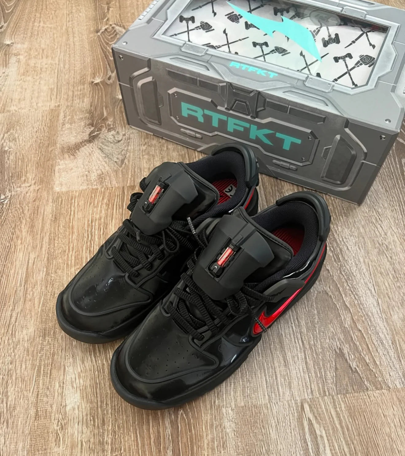 Dunk Genesis Low RTFKT Clone X (Edition of 5849)