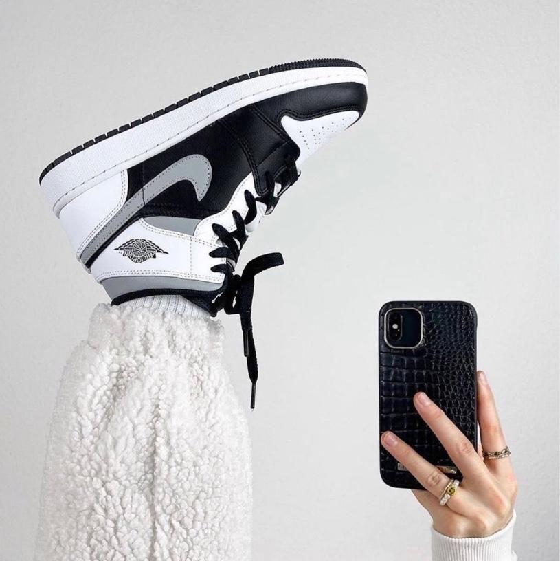 Air Jordan 1 Retro Mid “White Shadow”