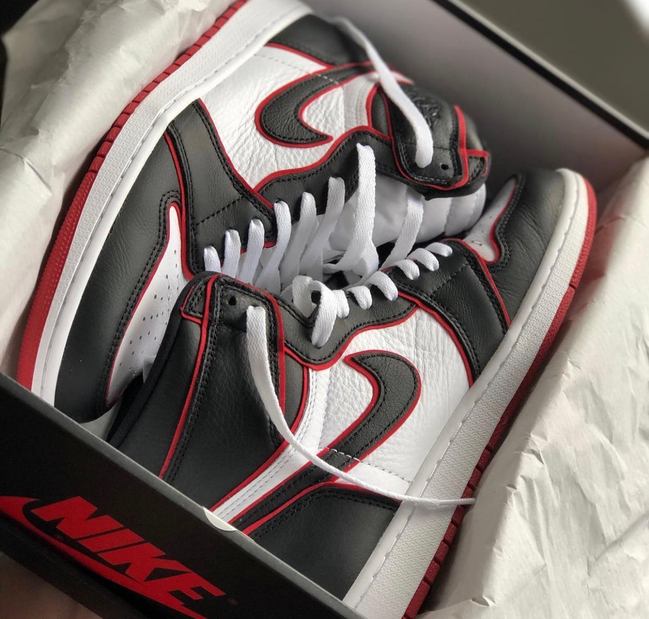 Air Jordan Retro 1 High BloodLine