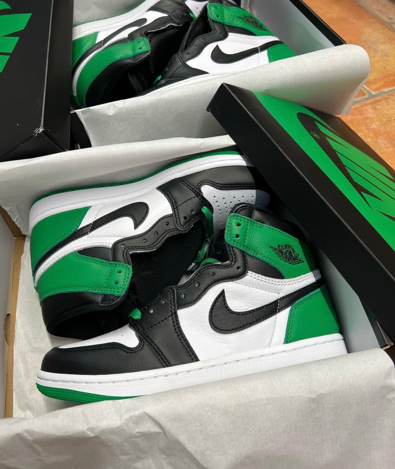 Air Jordan 1 High Black Lucky Green