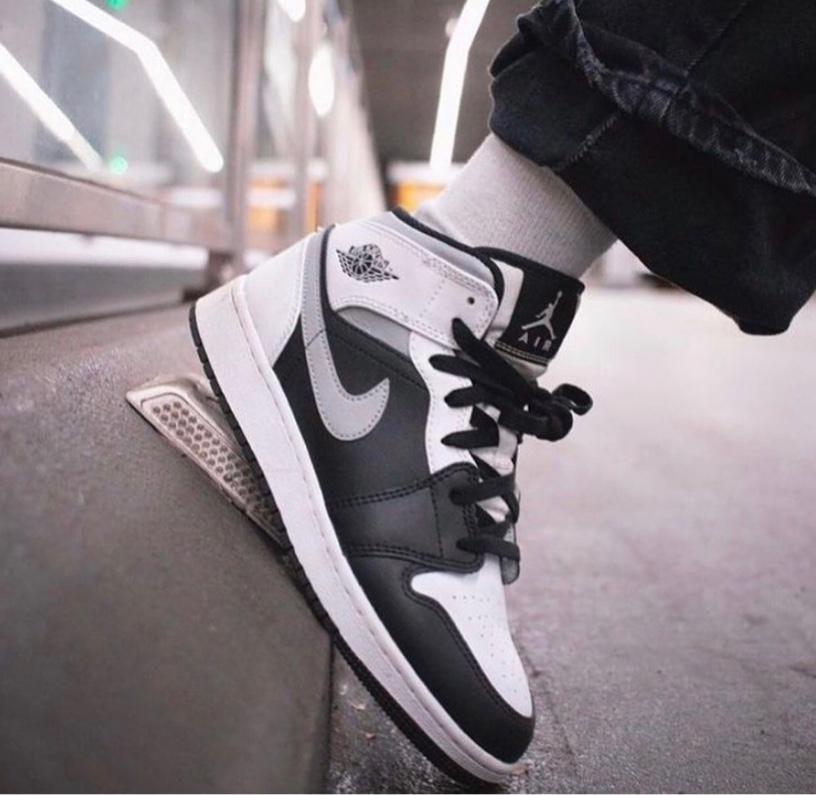Air Jordan 1 Retro Mid “White Shadow”
