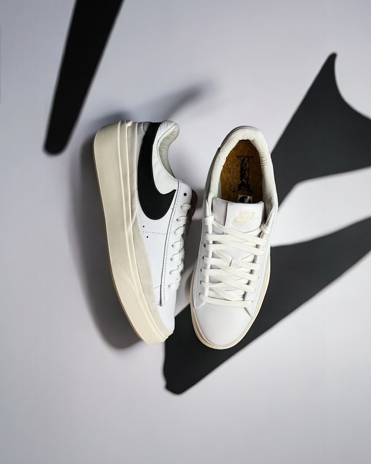 Blazer Phantom Low White Black