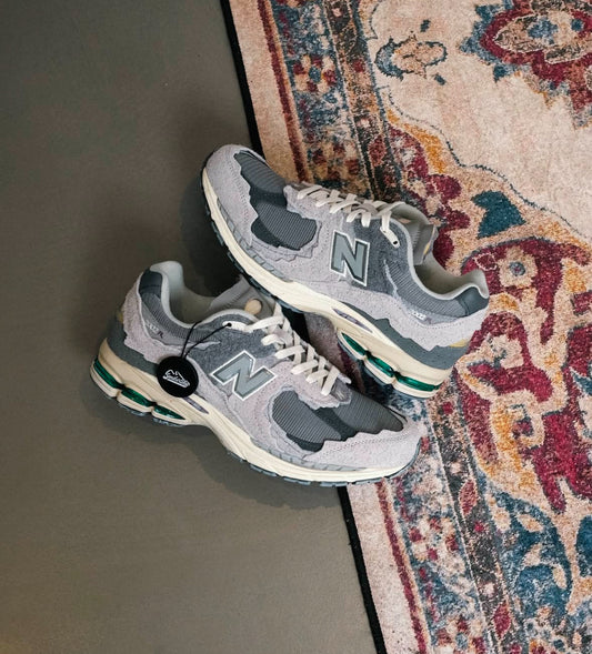 NB Balance 2002R Protection Pack Cloud Rain